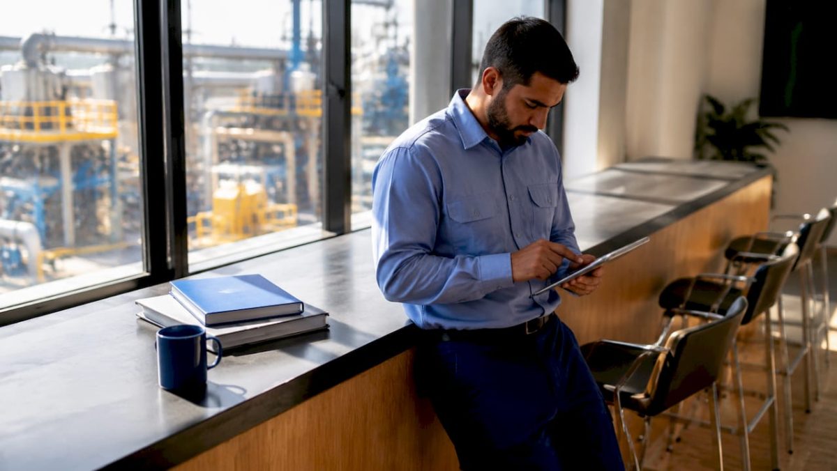 Facility operator monitoring system data