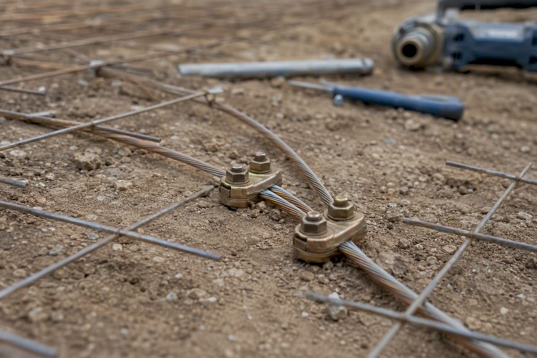 Electrical grounding mesh with clamp detail