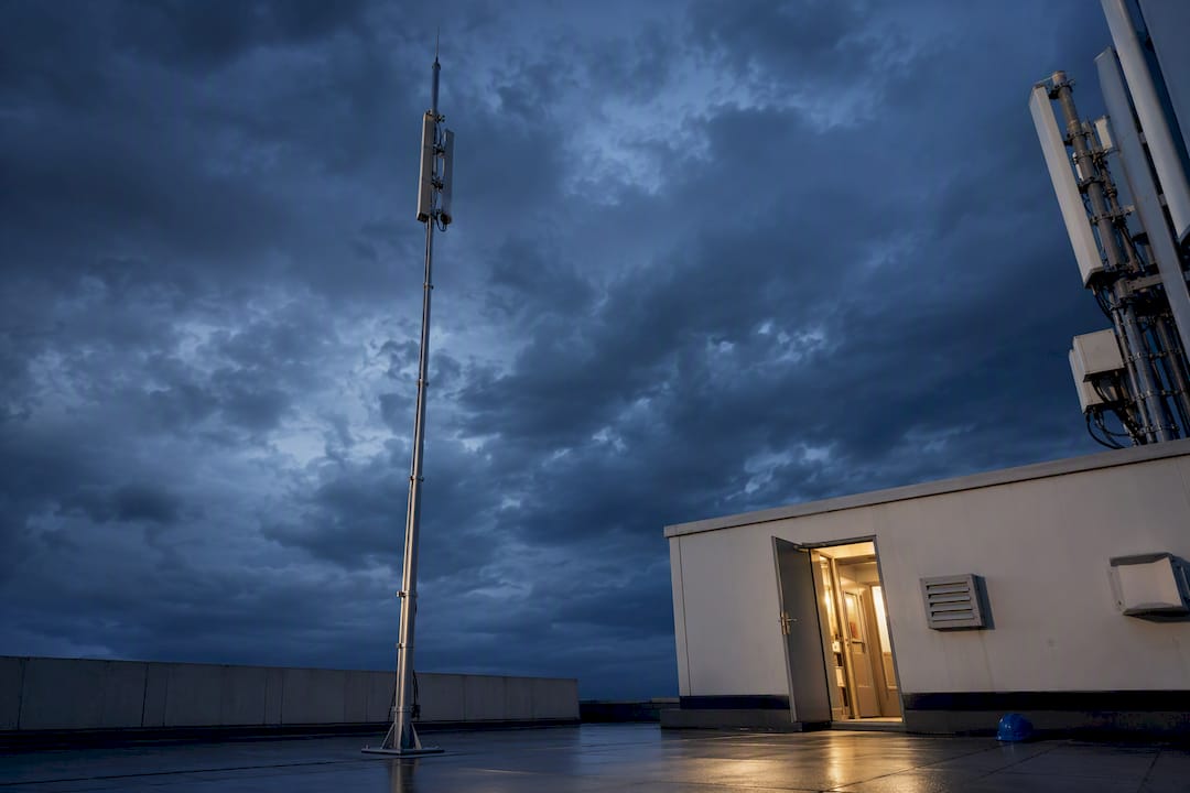 Telecom mast with lightning protection route