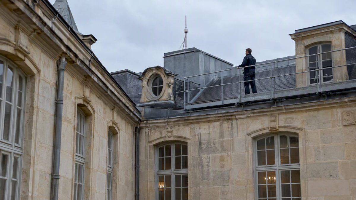 PDA discret intégré dans un bâtiment historique