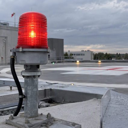 Feu de signalisation sur le toit d’un héliport