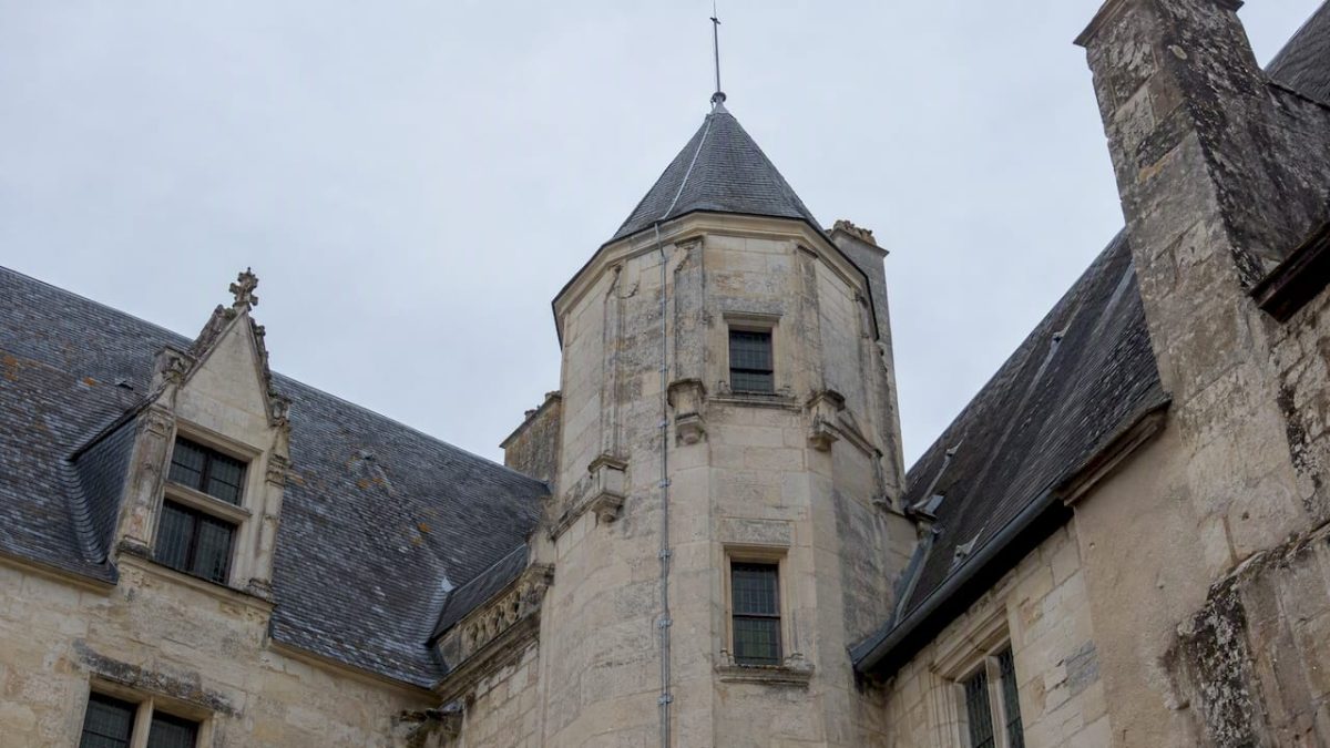Discreet lightning conductor on a historic stone tower