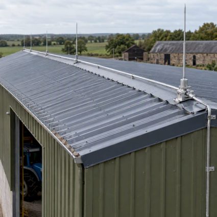 Lightning protection on a French farm hangar