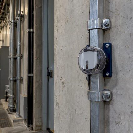 Lightning strike counter on a facility down conductor
